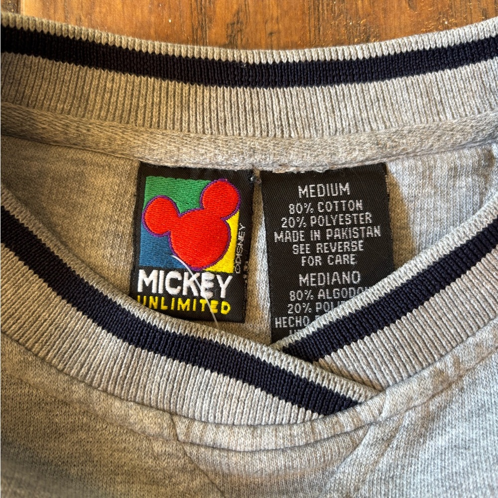 Vintage Y2K Mickey & Minnie Disney Sweater - Picture 3 of 3